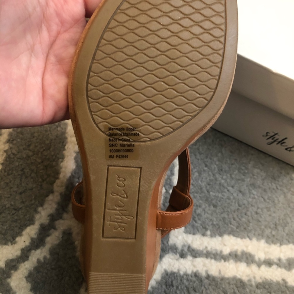 Sandals - Picture 4 of 4